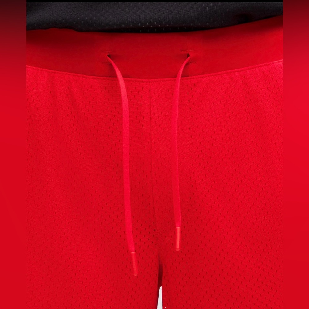 Lululemon Double-Layered Mesh Linerless
Short 7"True Red (L)Brand New with Tags